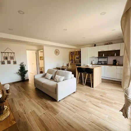 L Effet Apartment Ajaccio (Corsica)